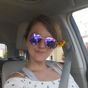 Meet your Posher, Stacey